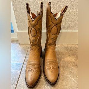 Dan Post 26690 Men’s Dress Cowboy Boots